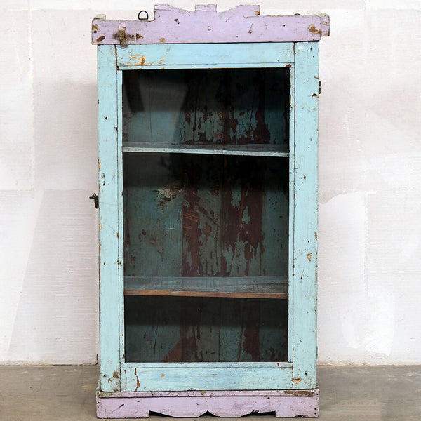 Wall cabinet with patina and pastel colours