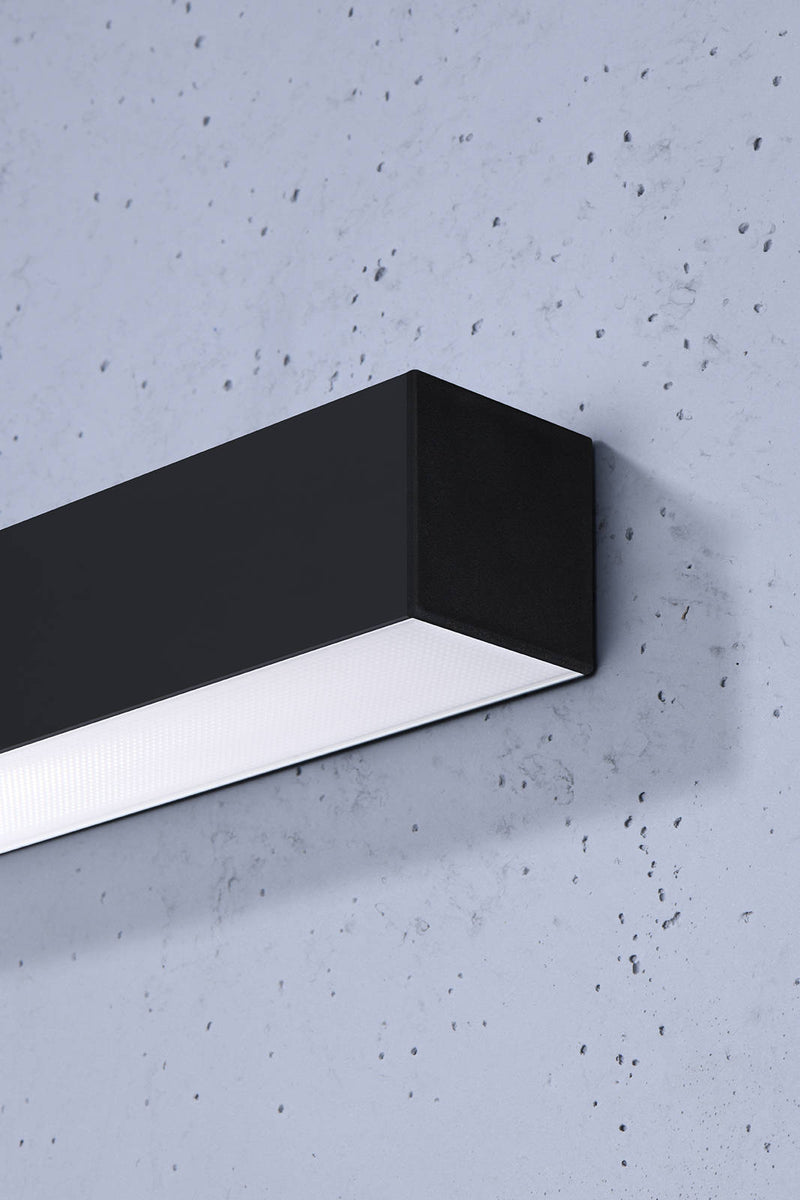 Vägglampa PINNE 150 Svart | TH.093 | Svetrend