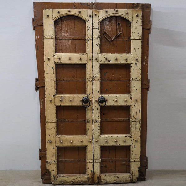 Large old wooden door - 2 doors