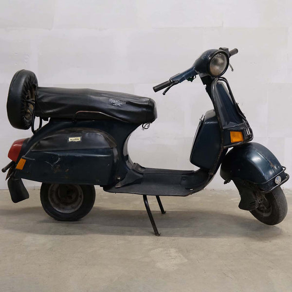 Old scooter - blue