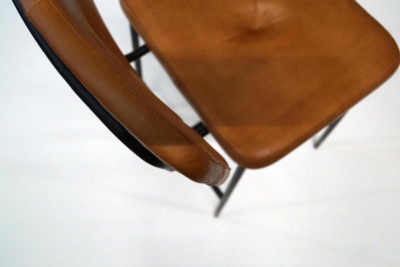 CALM barstol med vadderat läder | MA1136 | Svetrend