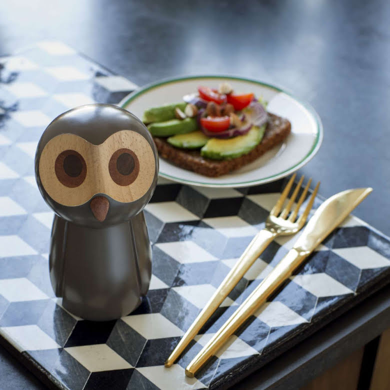Pepparkvarn The Pepper Owl 13 cm Mörk | 1025-FSC | Svetrend